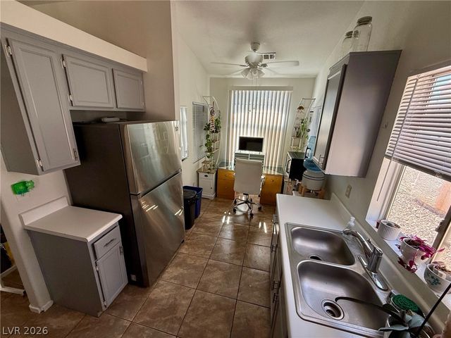 1708 Crystal Chimes Drive, Las Vegas, NV 89106