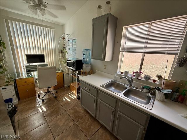 1708 Crystal Chimes Drive, Las Vegas, NV 89106
