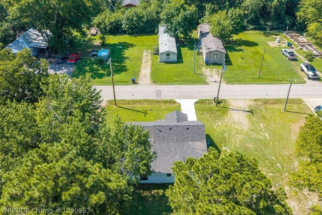 422 London Street, Alma, AR 72921
