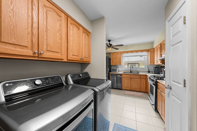 743 Delphia Avenue, Elk Grove Village, IL 60007