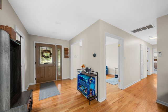 743 Delphia Avenue, Elk Grove Village, IL 60007