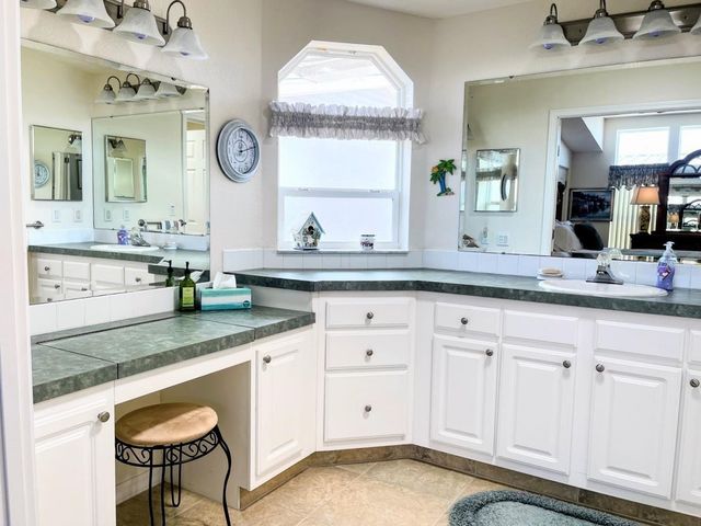 817 S WATERWAY, Venice, FL 34285