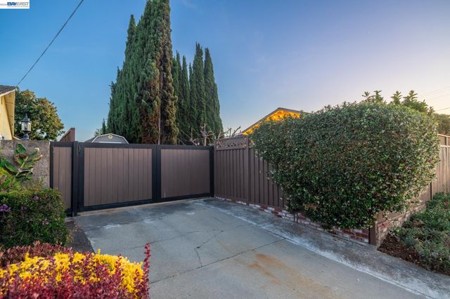 4742 El Rey Ave, Fremont, CA 94536
