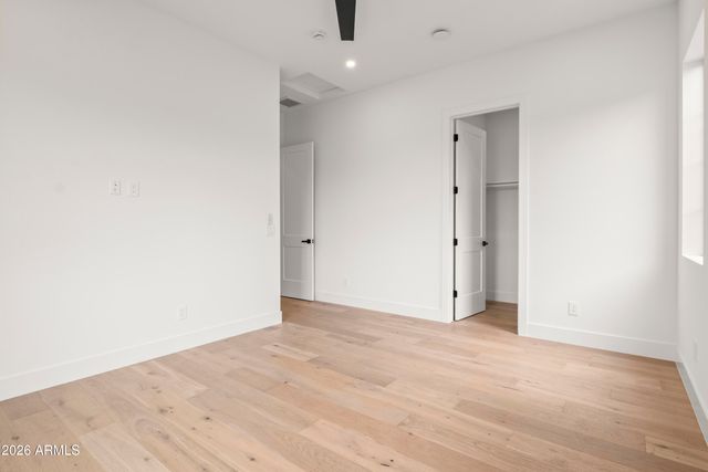 915 W ARDMORE Road 11, Phoenix, AZ 85041