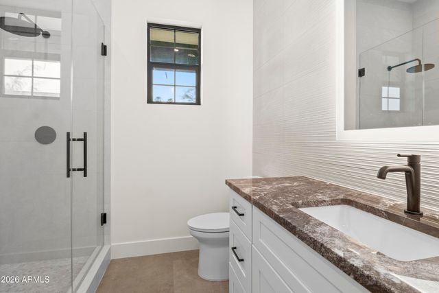915 W ARDMORE Road 11, Phoenix, AZ 85041