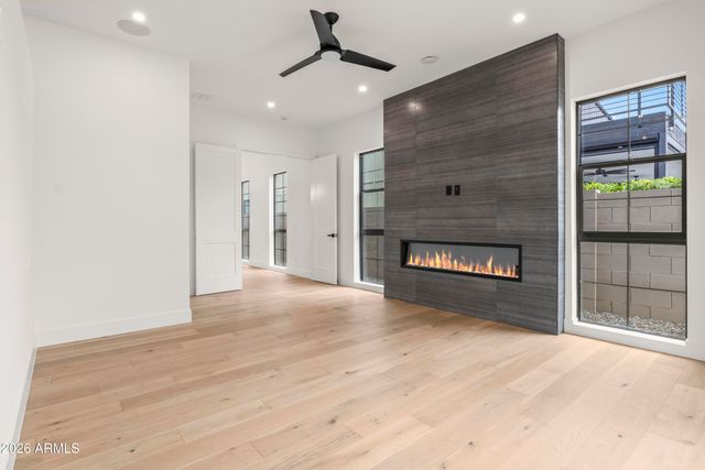 915 W ARDMORE Road 11, Phoenix, AZ 85041