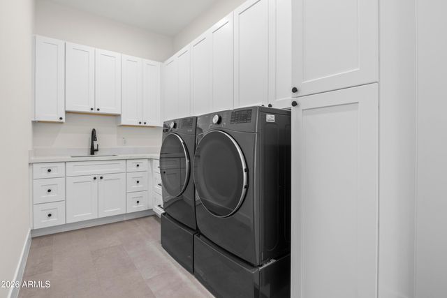 915 W ARDMORE Road 11, Phoenix, AZ 85041