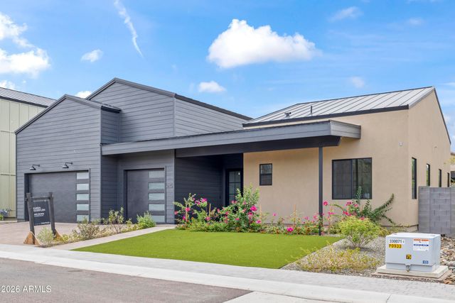 915 W ARDMORE Road 11, Phoenix, AZ 85041