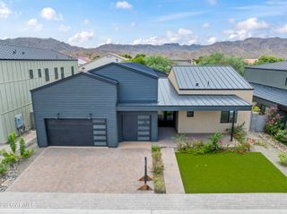 915 W ARDMORE Road 11, Phoenix, AZ 85041