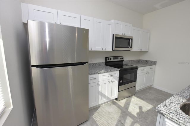 206 W CRESCENT DRIVE, Lakeland, FL 33805