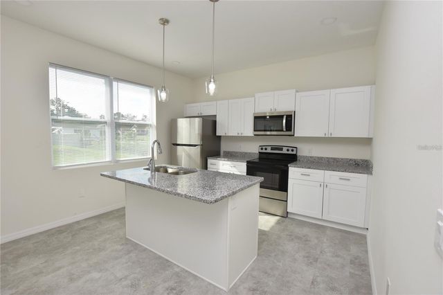 206 W CRESCENT DRIVE, Lakeland, FL 33805