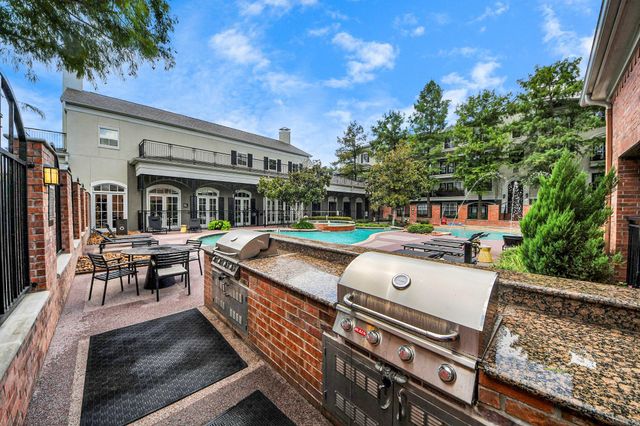 3003 Memorial Court 2425, Houston, TX 77007