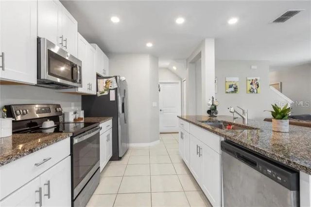 36515 WELL HILL WAY WAY, Zephyrhills, FL 33541