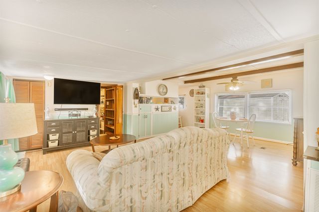 382 W Canal St., Garden City Beach, SC 29576