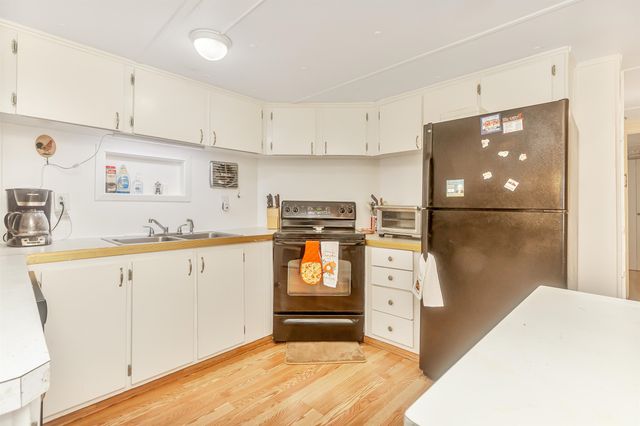 382 W Canal St., Garden City Beach, SC 29576