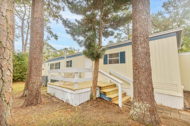 382 W Canal St., Garden City Beach, SC 29576