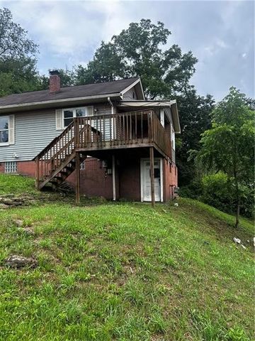 112 Wide St, Chartiers, PA 15342