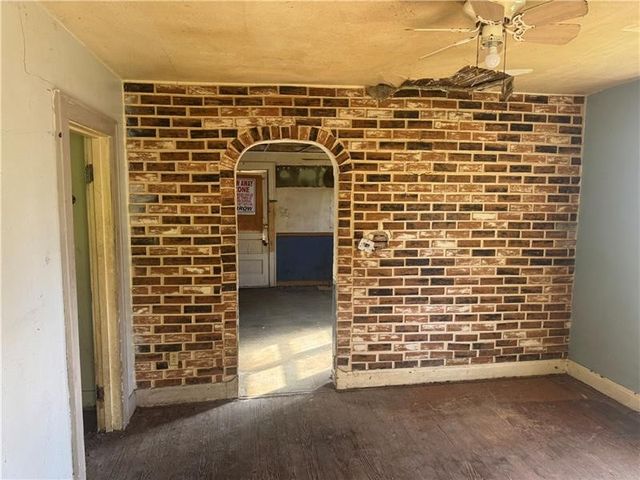 112 Wide St, Chartiers, PA 15342