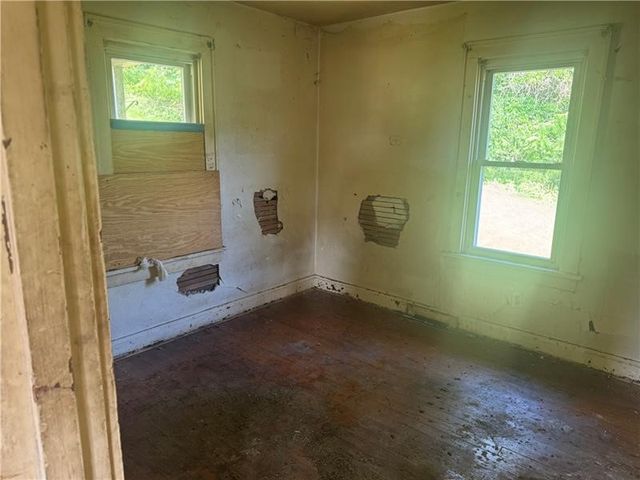 112 Wide St, Chartiers, PA 15342