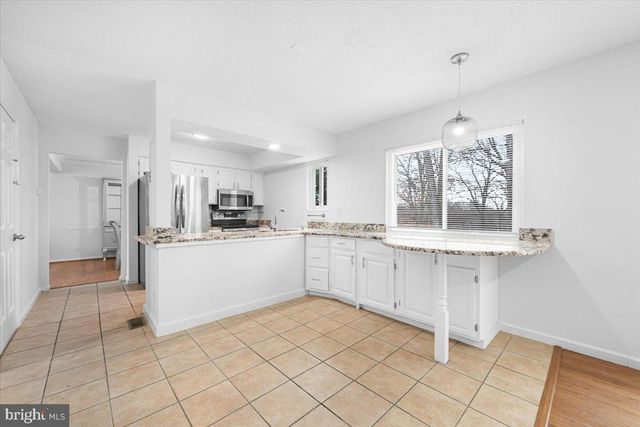 8228 TRIPLE CROWN RD, Bowie, MD 20715