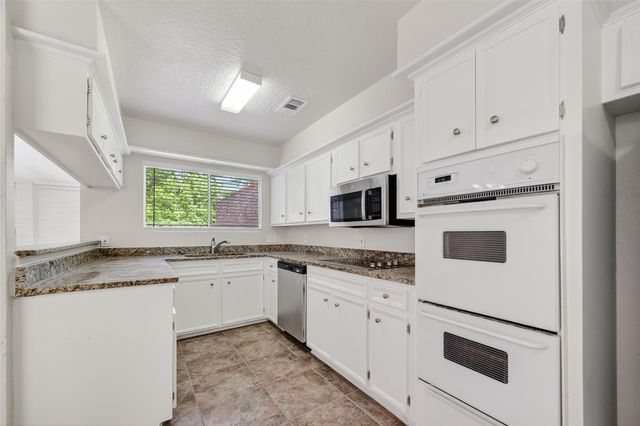 12439 Windy Wisp Lane, Houston, TX 77071