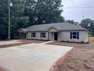 202 West, Warner Robins, GA 31088