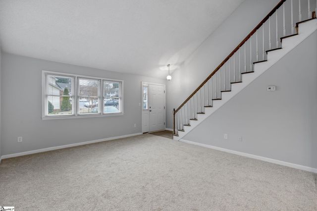 31 Somersett Drive, Spartanburg, SC 29301