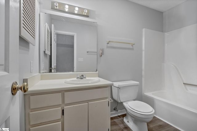 31 Somersett Drive, Spartanburg, SC 29301