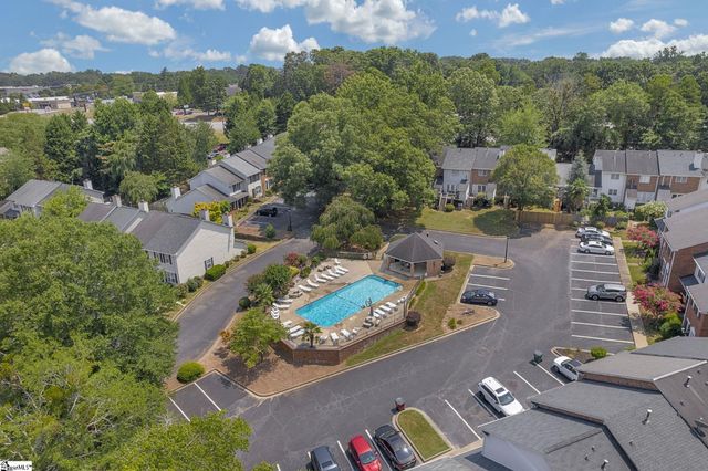 31 Somersett Drive, Spartanburg, SC 29301