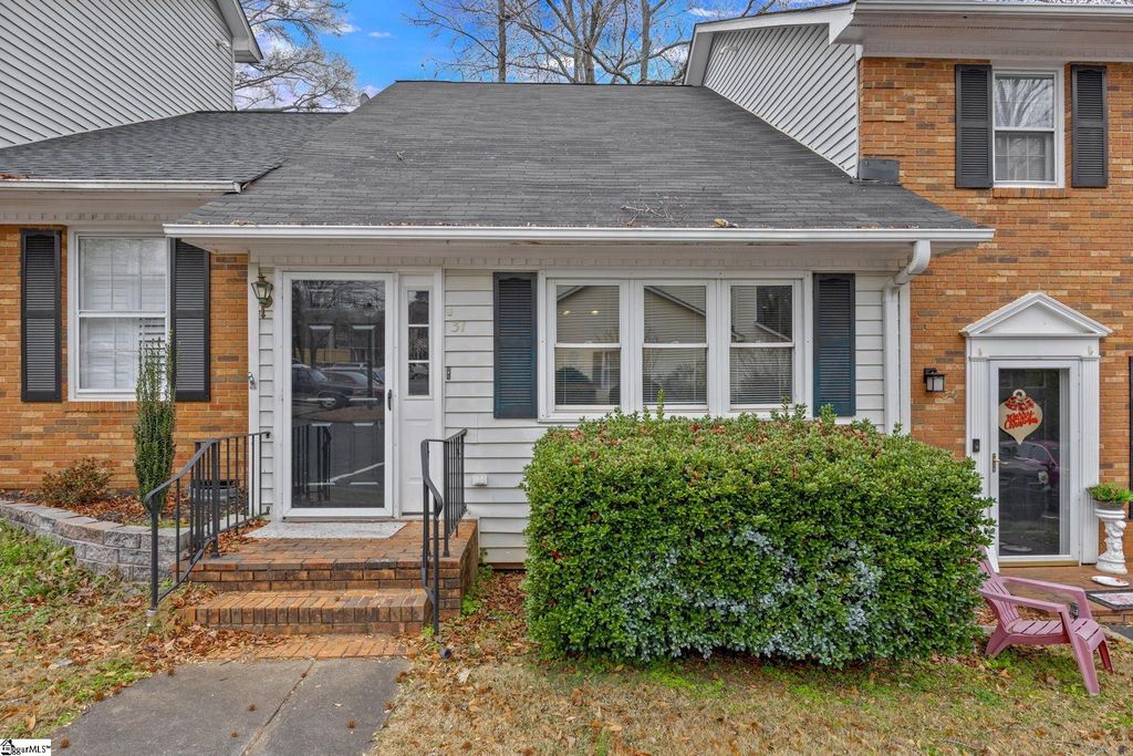 31 Somersett Drive, Spartanburg, SC 29301