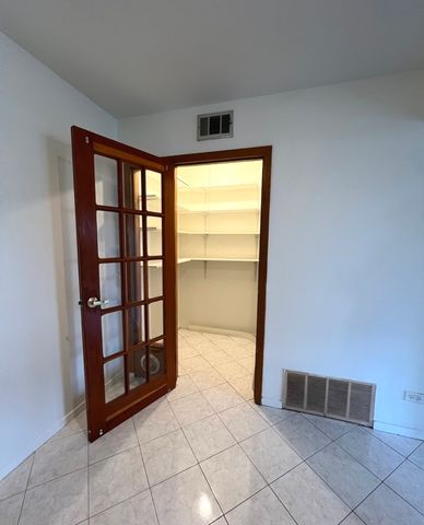 112 Mullingar Court 3C, Schaumburg, IL 60193