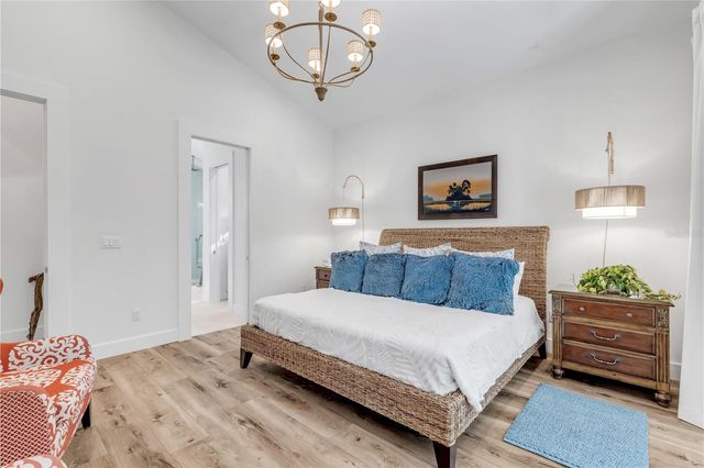 807 E 10TH AVENUE, New Smyrna Beach, FL 32169