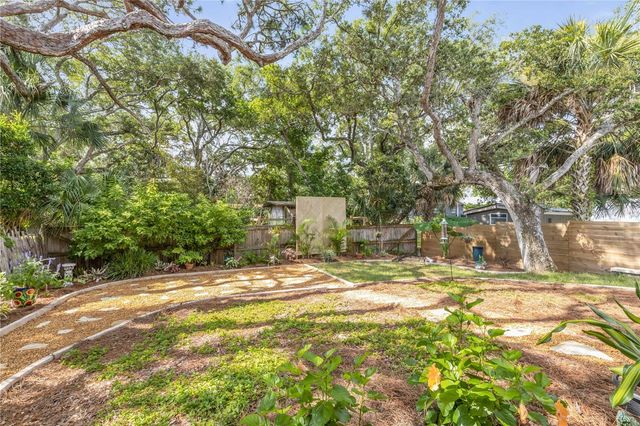 807 E 10TH AVENUE, New Smyrna Beach, FL 32169