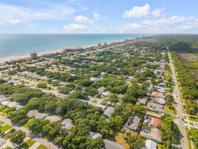 807 E 10TH AVENUE, New Smyrna Beach, FL 32169