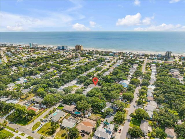 807 E 10TH AVENUE, New Smyrna Beach, FL 32169