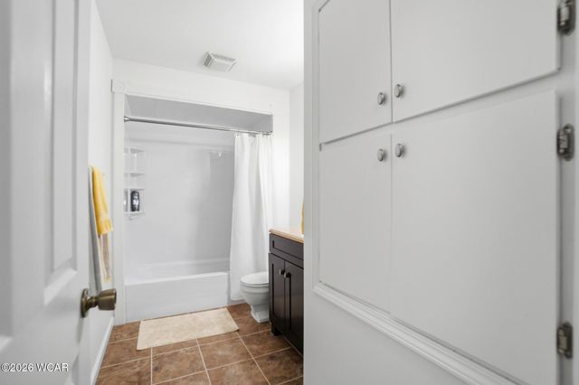 3829 Meadowview Drive, Lima, OH 45805