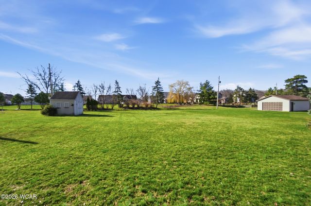 3829 Meadowview Drive, Lima, OH 45805