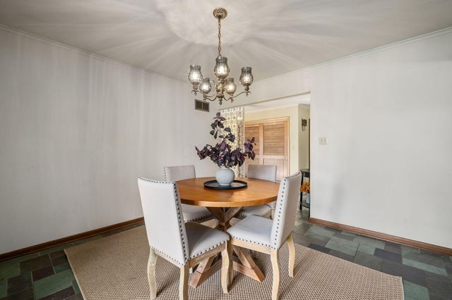 5250 Indian Hill Road, Dublin, OH 43017