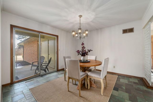 5250 Indian Hill Road, Dublin, OH 43017