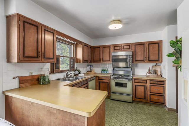 5250 Indian Hill Road, Dublin, OH 43017