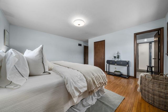 5250 Indian Hill Road, Dublin, OH 43017