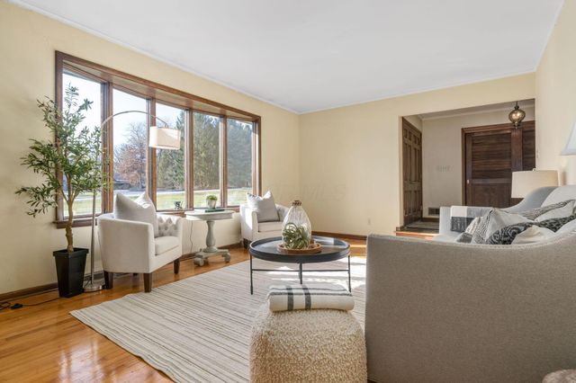 5250 Indian Hill Road, Dublin, OH 43017