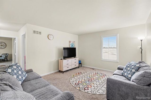 50419 Corey Avenue, Chesterfield, MI 48051