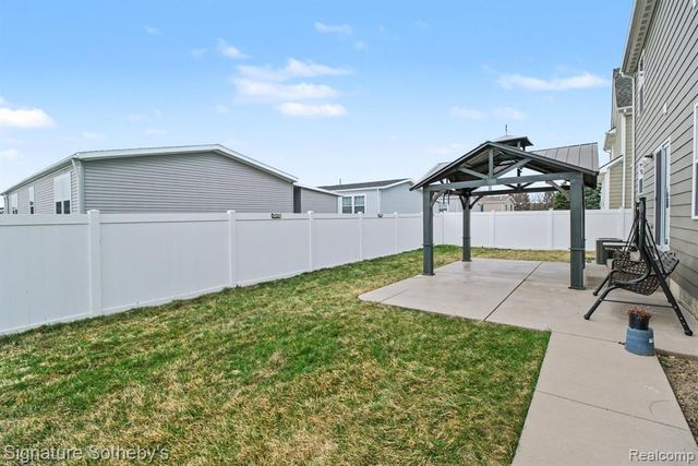50419 Corey Avenue, Chesterfield, MI 48051