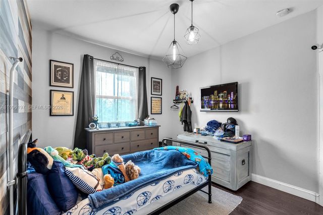 3446 W 90th St, Hialeah, FL 33018