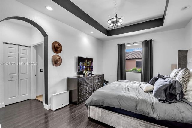 3446 W 90th St, Hialeah, FL 33018