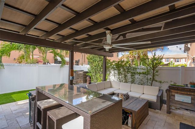 3446 W 90th St, Hialeah, FL 33018