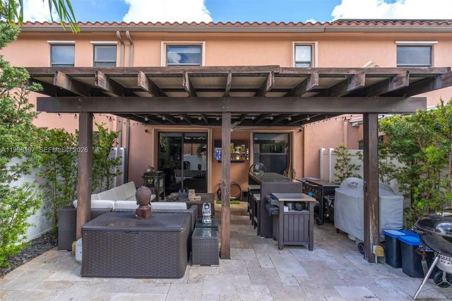 3446 W 90th St, Hialeah, FL 33018