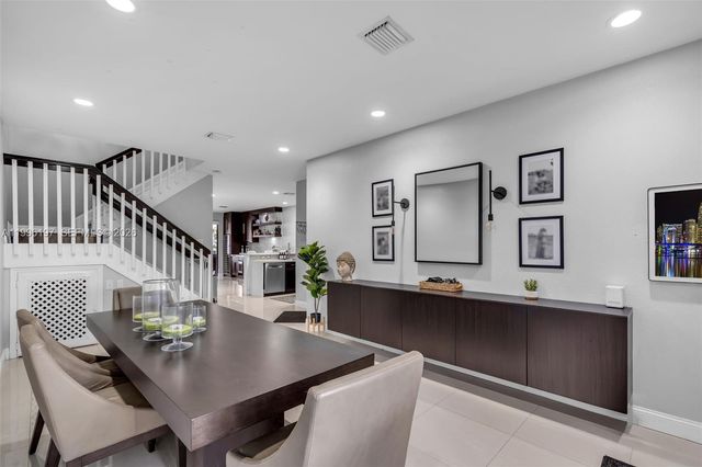 3446 W 90th St, Hialeah, FL 33018