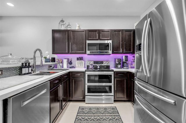 3446 W 90th St, Hialeah, FL 33018